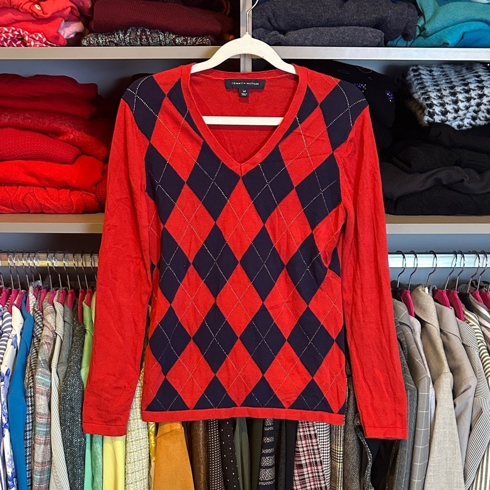 Tommy Hilfiger red/navy argyle long sleeve v neck sweater size SP
